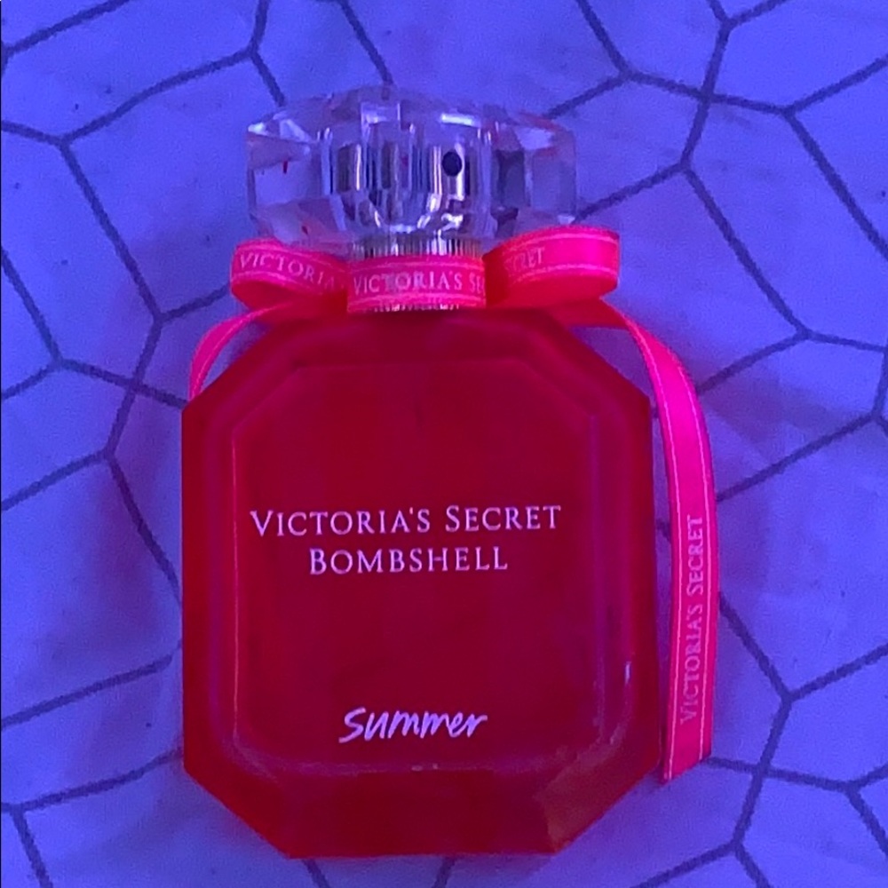 VS Bombshell summer